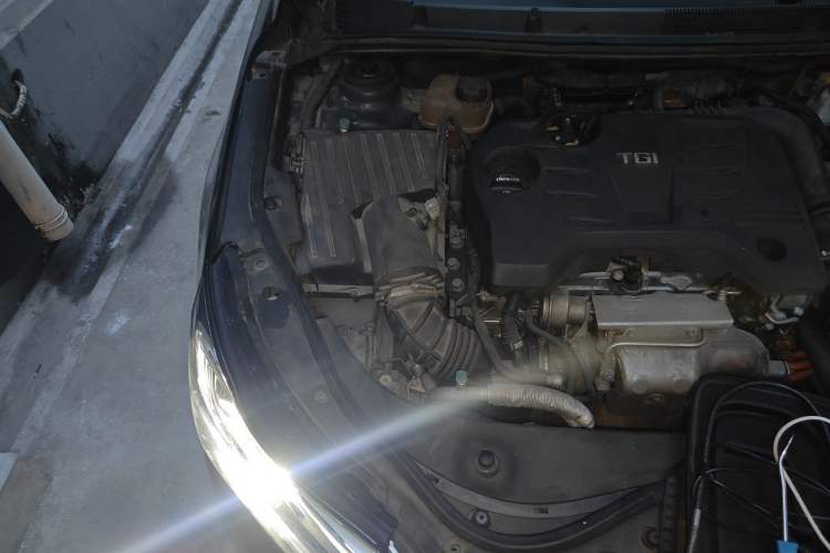 Used Roewe e950 2016 1.4T Luxury Edition Engine Bay Right