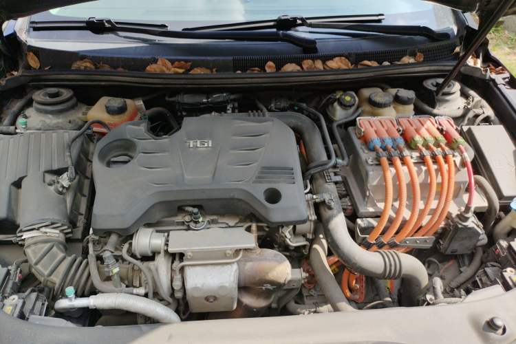 Used Roewe e950 2016 1.4T Luxury Edition Engine Bay