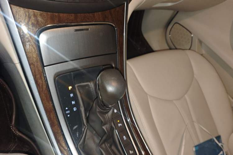 Used Roewe e950 2016 1.4T Luxury Edition Gear Lever