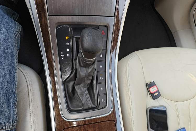 Used Roewe e950 2016 1.4T Luxury Edition Gear Lever