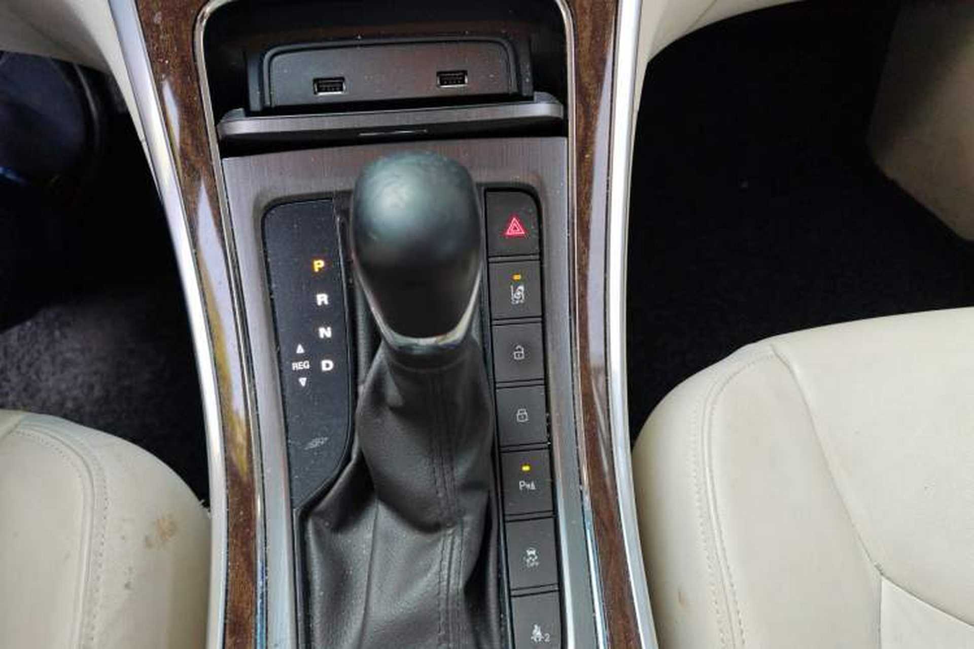 Used Roewe e950 2016 1.4T Luxury Edition Gear Lever