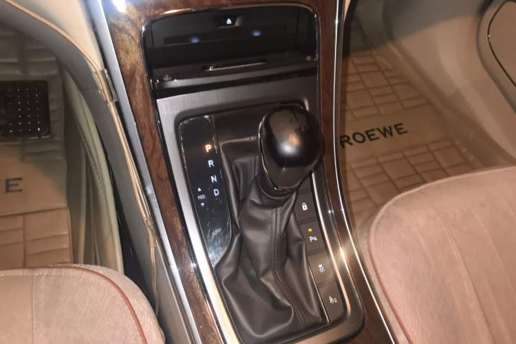 Used Roewe e950 2016 1.4T Luxury Edition Gear Lever