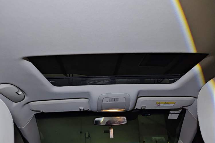 Used Roewe e950 2016 1.4T Luxury Edition Headliner