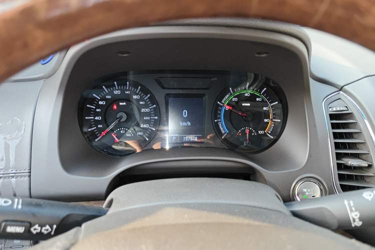 Used Roewe e950 2016 1.4T Luxury Edition Instrument Cluster