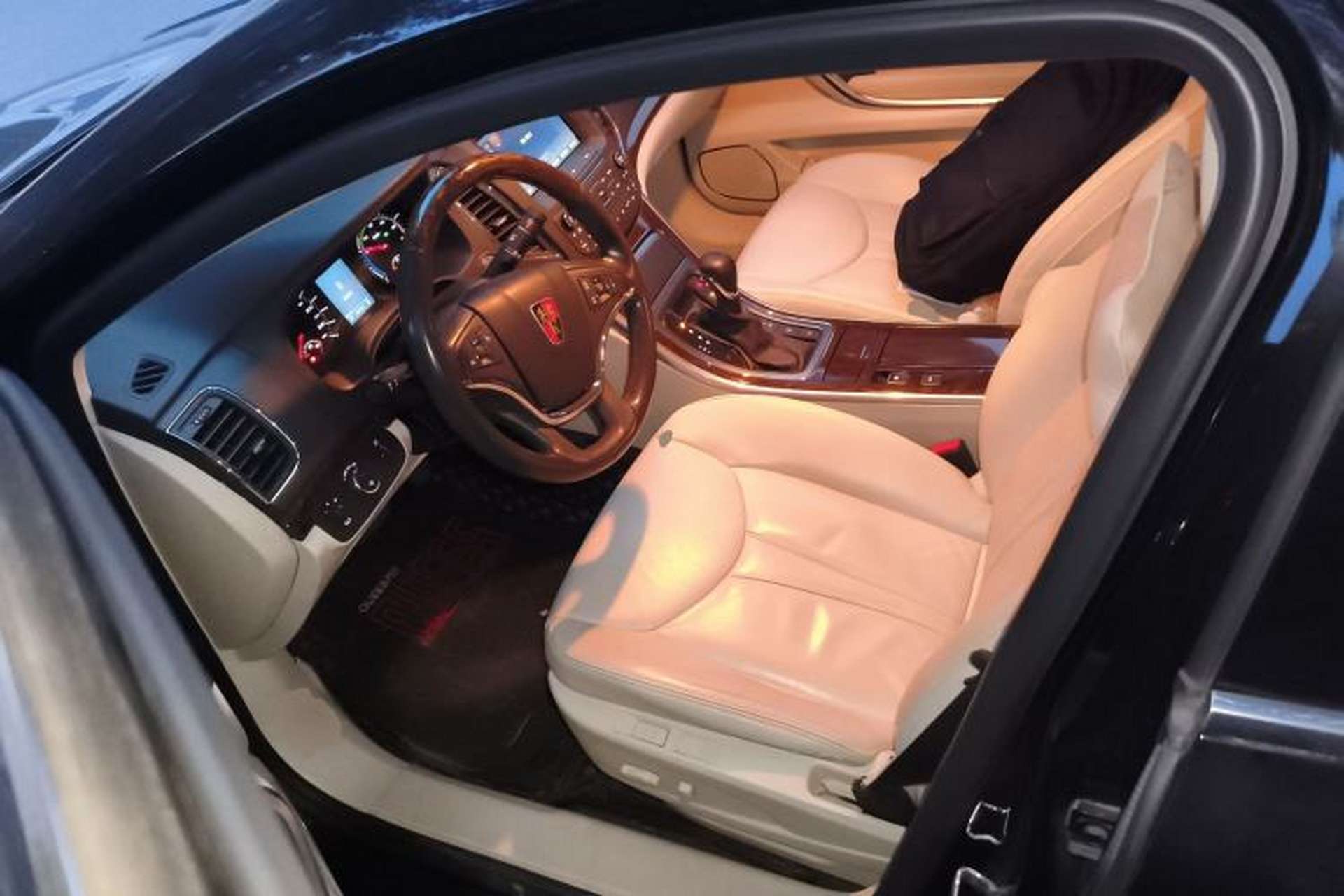 Used Roewe e950 2016 1.4T Luxury Edition Left Front Seat