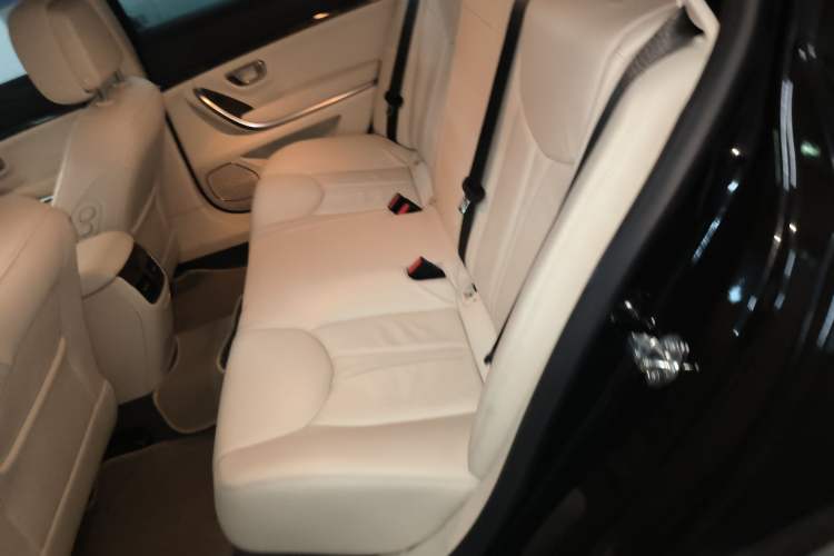 Used Roewe e950 2016 1.4T Luxury Edition Left Rear Seat