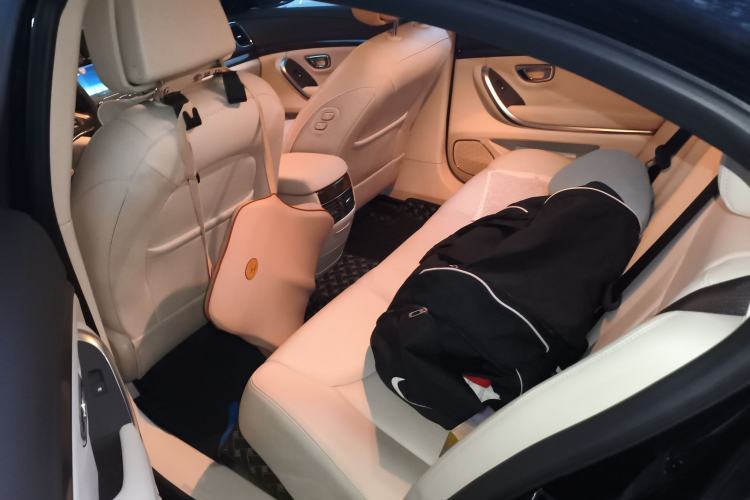 Used Roewe e950 2016 1.4T Luxury Edition Left Rear Seat