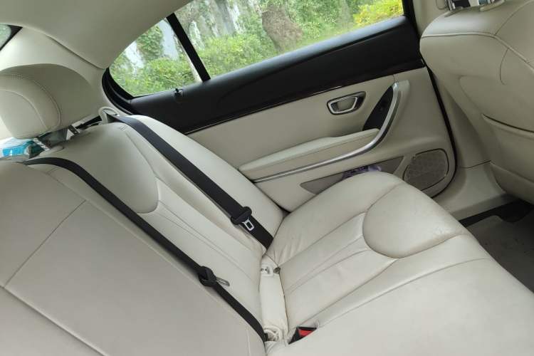 Used Roewe e950 2016 1.4T Luxury Edition Left Rear Seat