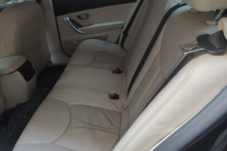 Used Roewe e950 2016 1.4T Luxury Edition Left Rear Seat
