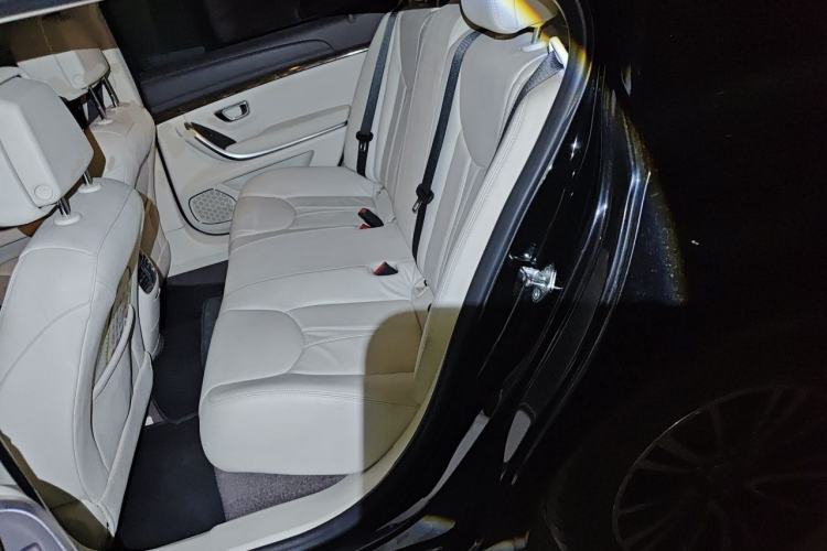 Used Roewe e950 2016 1.4T Luxury Edition Left Rear Seat
