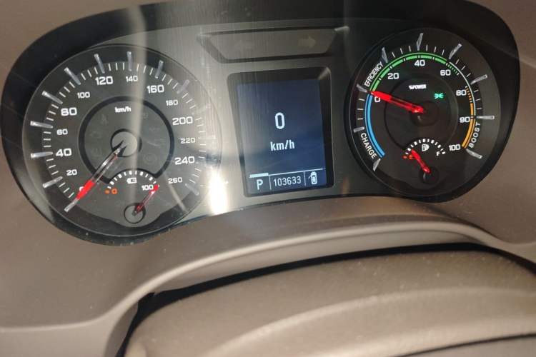 Used Roewe e950 2016 1.4T Luxury Edition Odometer Close Up