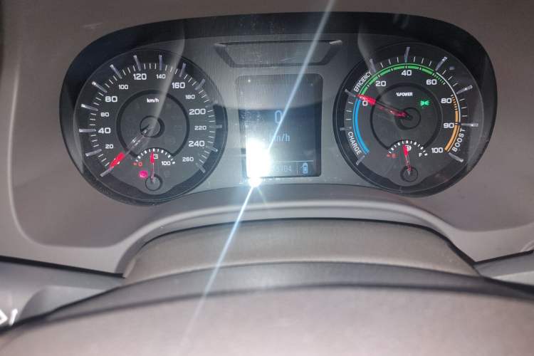 Used Roewe e950 2016 1.4T Luxury Edition Odometer Close Up