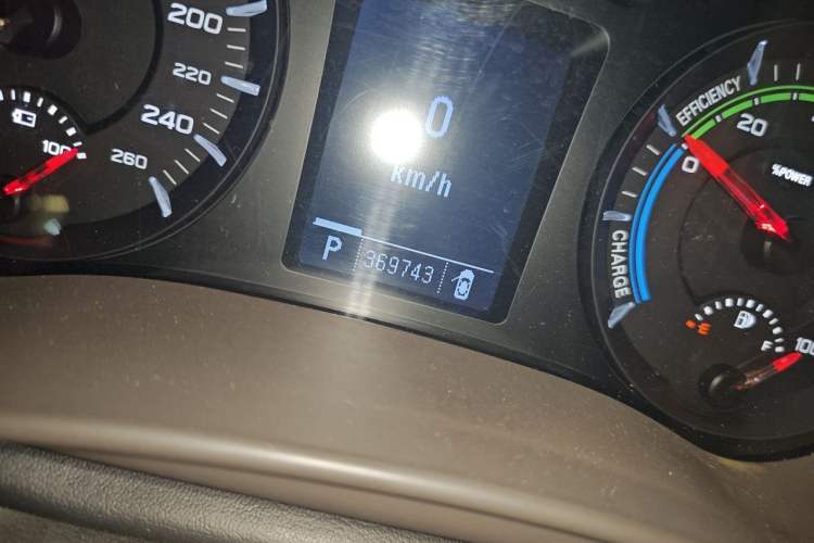 Used Roewe e950 2016 1.4T Luxury Edition Odometer Close Up