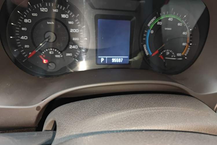 Used Roewe e950 2016 1.4T Luxury Edition Odometer Close Up