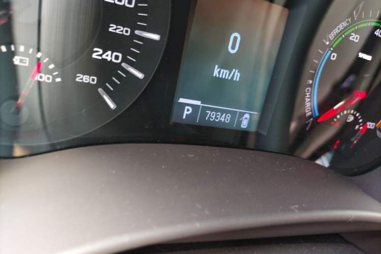 Used Roewe e950 2016 1.4T Luxury Edition Odometer Close Up