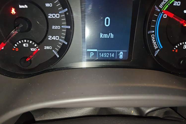 Used Roewe e950 2016 1.4T Luxury Edition Odometer Close Up