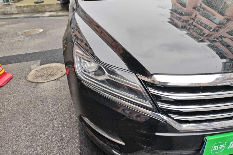 Used Roewe e950 2016 1.4T Executive Deluxe Edition Right Front Headlight