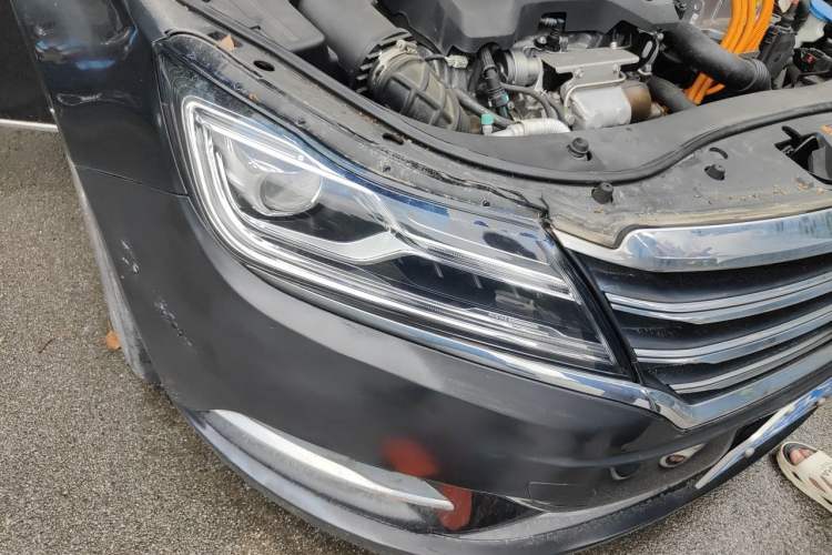 Used Roewe e950 2016 1.4T Luxury Edition Right Front Headlight