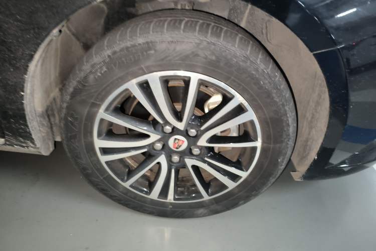 Used Roewe e950 2016 1.4T Luxury Edition Right Front Wheel Hub