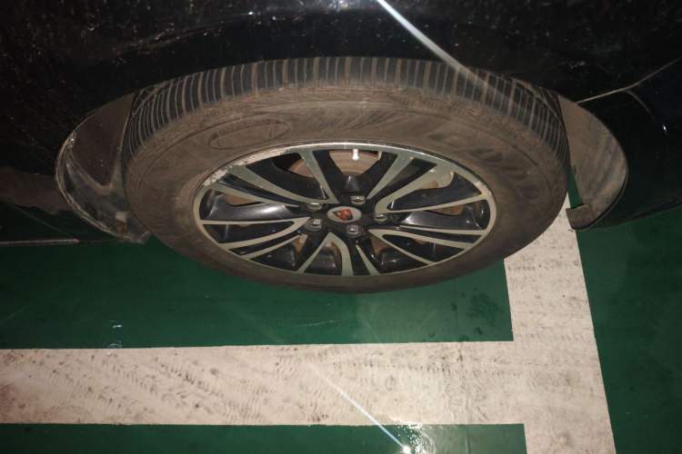 Used Roewe e950 2016 1.4T Luxury Edition Right Front Wheel Hub
