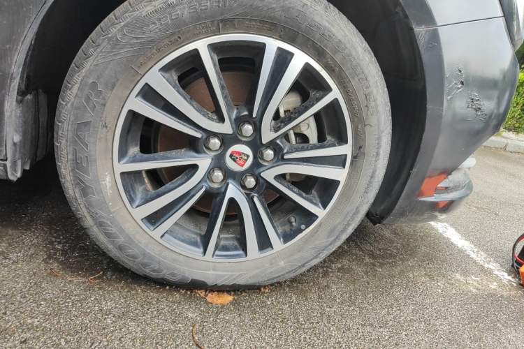 Used Roewe e950 2016 1.4T Luxury Edition Right Front Wheel Hub