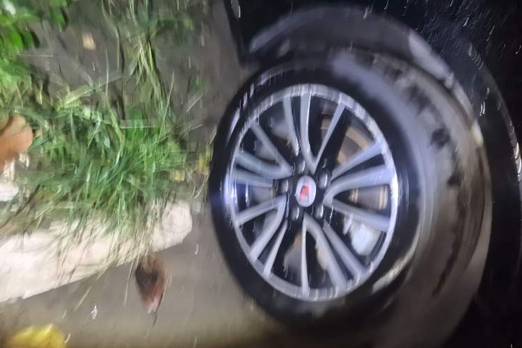 Used Roewe e950 2016 1.4T Luxury Edition Right Front Wheel Hub