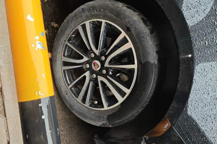 Used Roewe e950 2016 1.4T Luxury Edition Right Front Wheel Hub