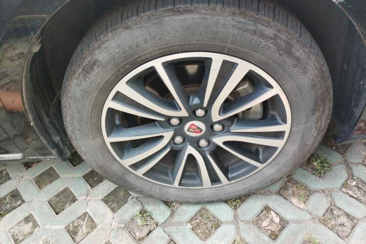 Used Roewe e950 2016 1.4T Luxury Edition Right Front Wheel Hub