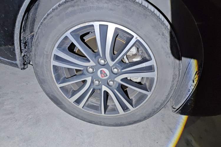 Used Roewe e950 2016 1.4T Luxury Edition Right Front Wheel Hub