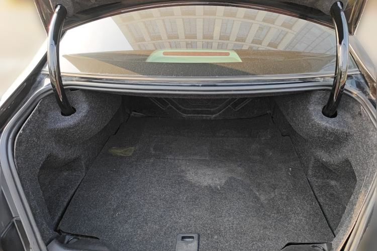 Used Roewe e950 2016 1.4T Luxury Edition Trunk