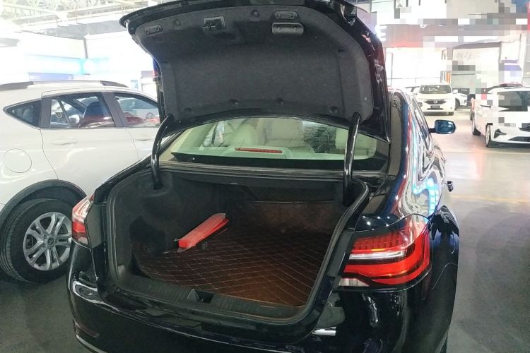 Used Roewe e950 2016 1.4T Luxury Edition Trunk