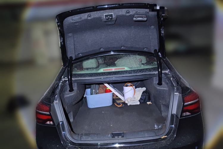 Used Roewe e950 2016 1.4T Luxury Edition Trunk