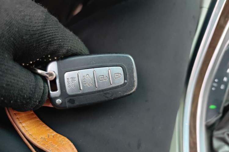Used Roewe e950 2016 1.4T Luxury Edition Vehicle Key