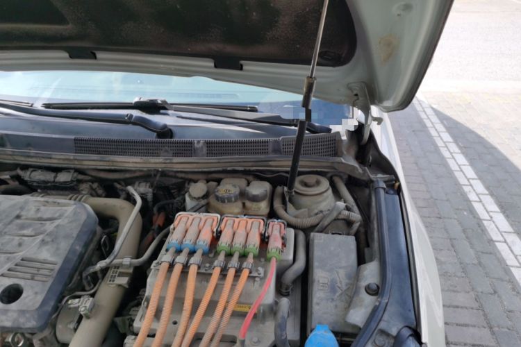 Used Roewe e950 2016 1.4T Luxury Edition Engine Bay Left