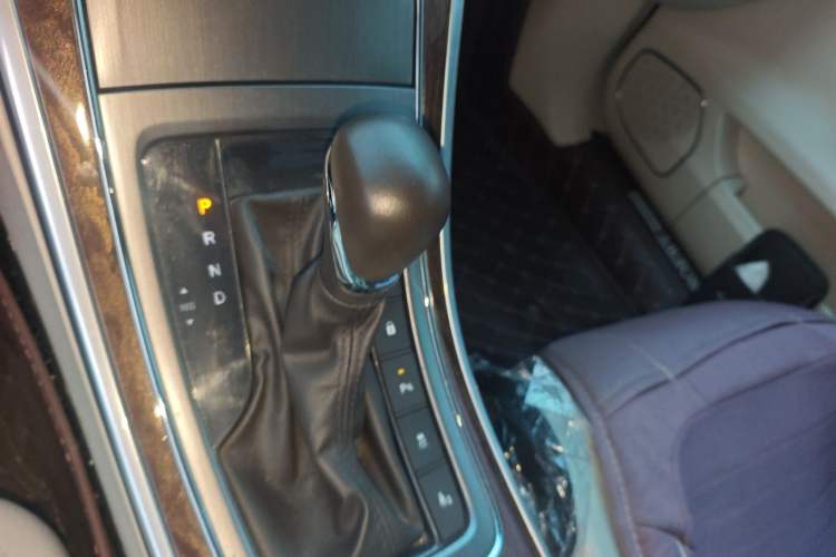 Used Roewe e950 2016 1.4T Luxury Edition Gear Lever