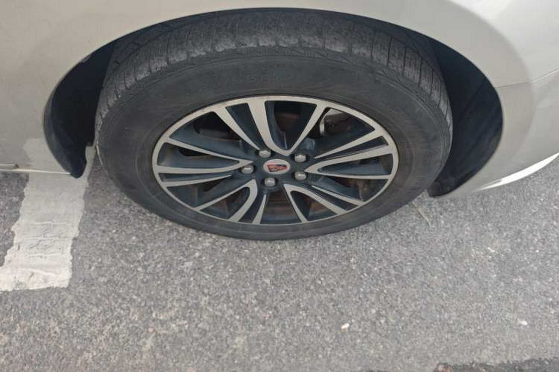 Used Roewe e950 2016 1.4T Luxury Edition Right Front Wheel Hub
