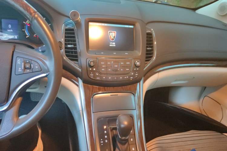 Used Roewe e950 2016 1.4T Luxury Edition Audio And AC Panel