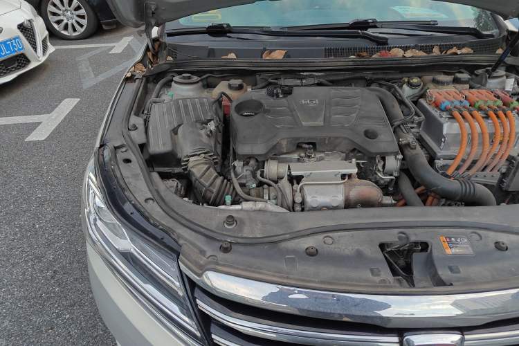 Used Roewe e950 2016 1.4T Luxury Edition Engine Bay Right