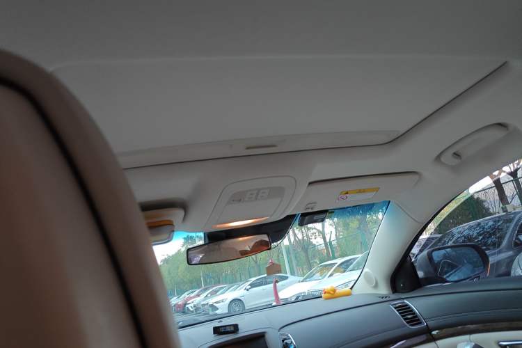 Used Roewe e950 2016 1.4T Luxury Edition Headliner