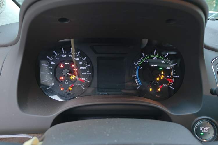 Used Roewe e950 2016 1.4T Luxury Edition Instrument Cluster