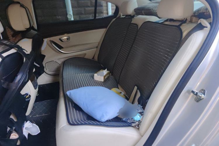 Used Roewe e950 2016 1.4T Luxury Edition Left Rear Seat