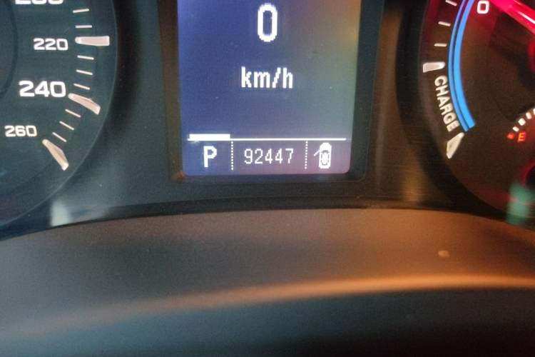 Used Roewe e950 2016 1.4T Luxury Edition Odometer Close Up