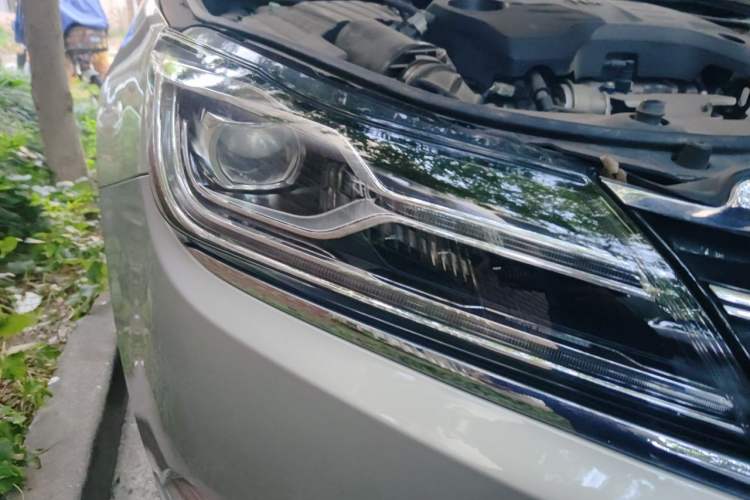Used Roewe e950 2016 1.4T Luxury Edition Right Front Headlight