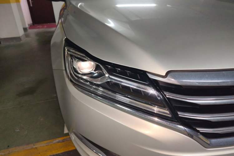 Used Roewe e950 2016 1.4T Luxury Edition Right Front Headlight