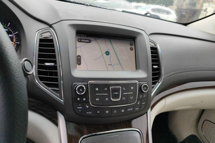 Used Roewe e950 2017 50T Hybrid Connected Executive Edition Audio And AC Panel