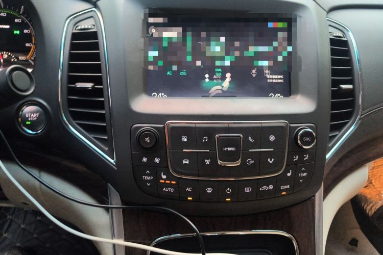 Used Roewe e950 2017 50T Hybrid Connected Executive Edition Audio And AC Panel