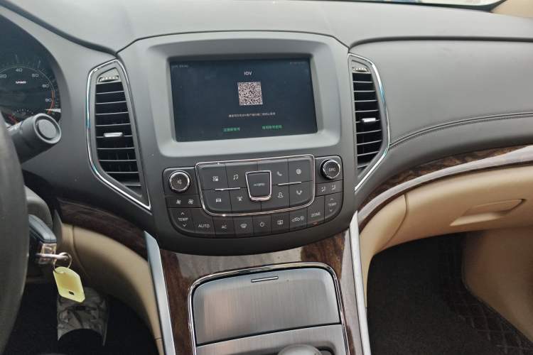 Used Roewe e950 2017 50T Hybrid Connected Executive Edition Audio And AC Panel