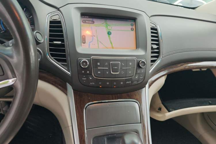 Used Roewe e950 2017 50T Hybrid Connected Executive Edition Audio And AC Panel