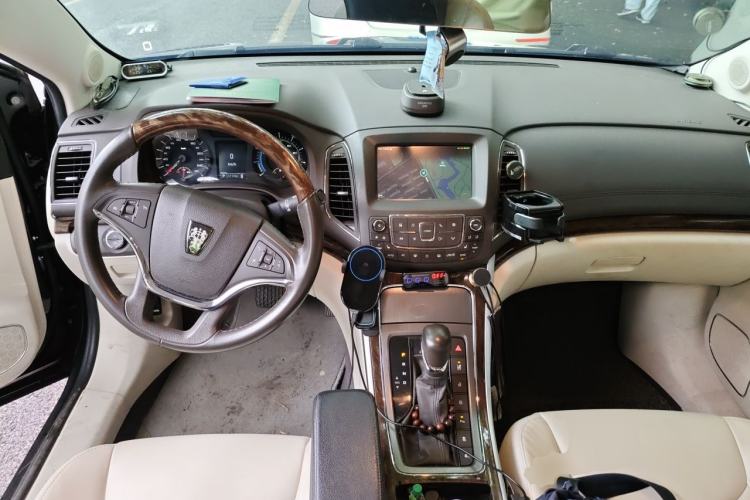 Used Roewe e950 2017 50T Hybrid Connected Executive Edition Center Console