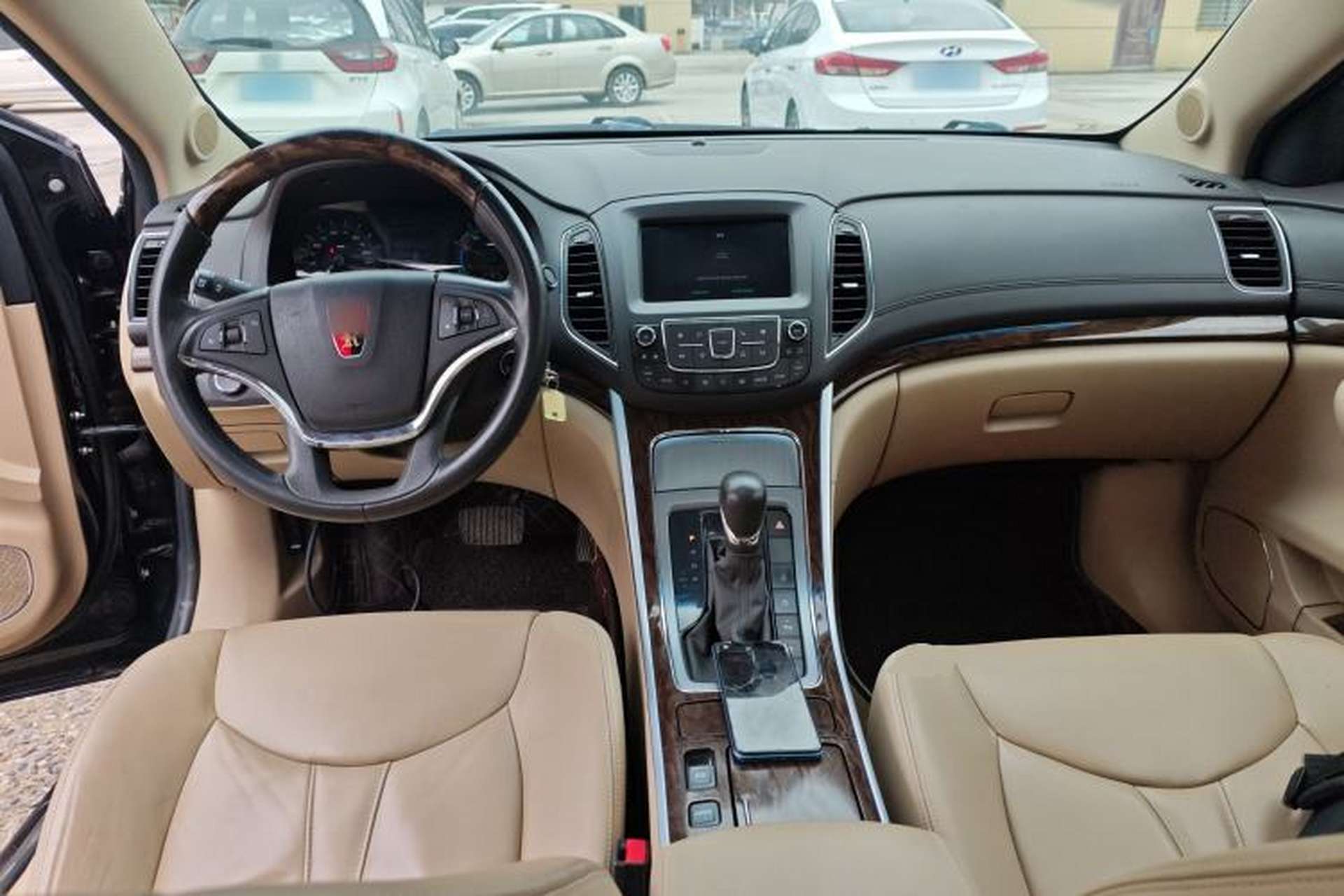 Used Roewe e950 2017 50T Hybrid Connected Executive Edition Center Console